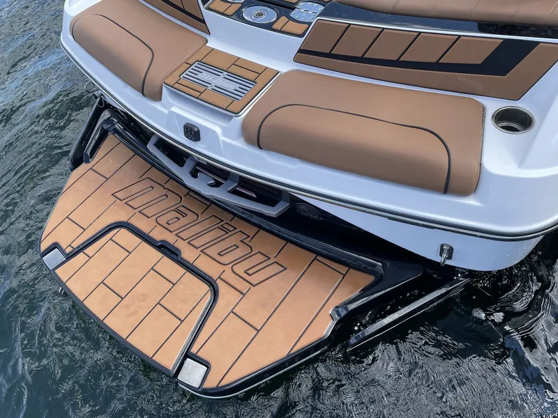 Slide: The Image of Malibu Wakesetter 24 MXZ 2024 - 398