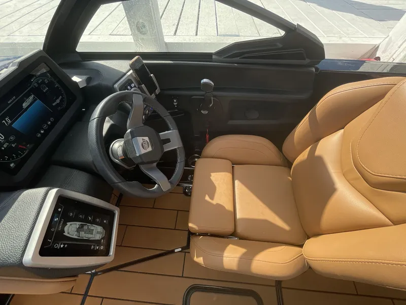 Slide: The Image of Malibu Wakesetter 24 MXZ 2024 - 400