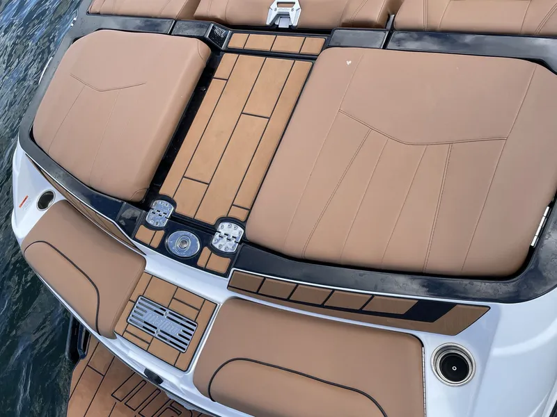 Slide: The Image of Malibu Wakesetter 24 MXZ 2024 - 402