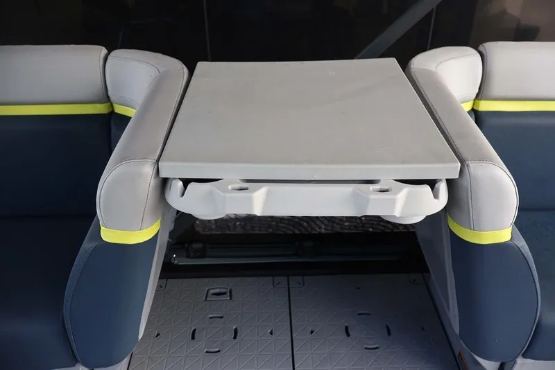 Slide: The Image of Sea-Doo Switch Cruise Limited 21 2025 - 13