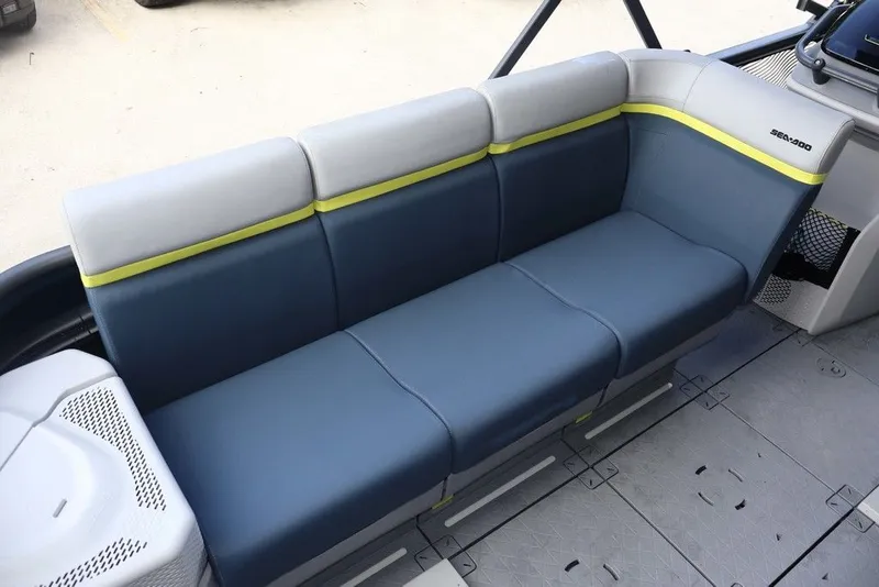 Slide: The Image of Sea-Doo Switch Cruise Limited 21 2025 - 15