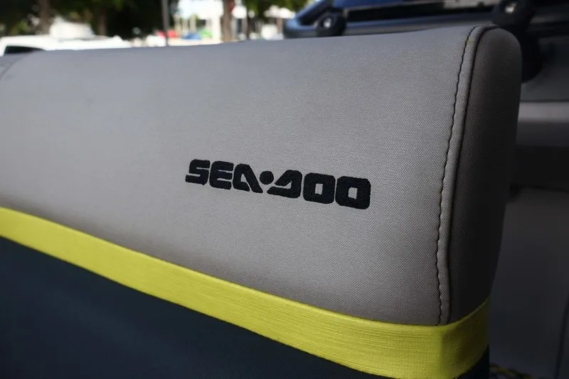 Slide: The Image of Sea-Doo Switch Cruise Limited 21 2025 - 19