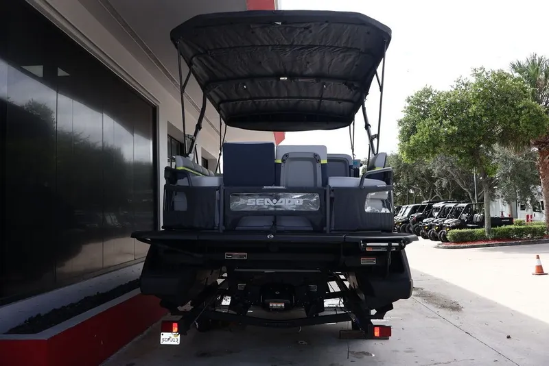 Slide: The Image of Sea-Doo Switch Cruise Limited 21 2025 - 4