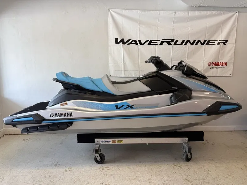 Slide: The Image of Yamaha VX Cruiser® with Audio 2024 - 3
