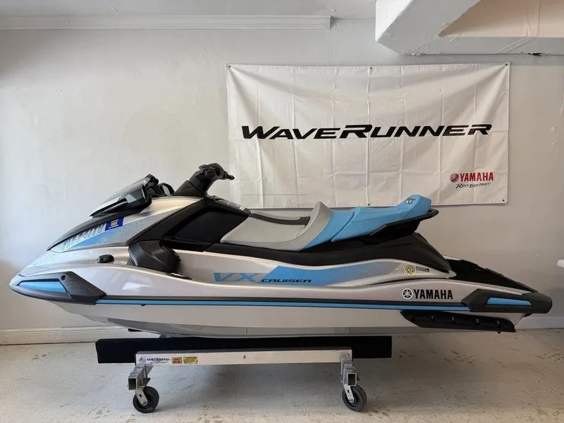 Slide: The Image of Yamaha VX Cruiser® with Audio 2024 - 4