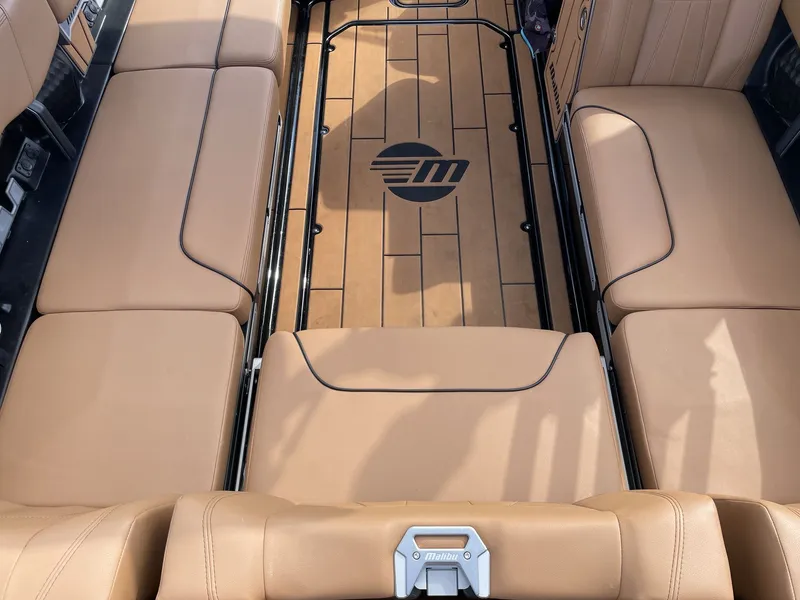 Slide: The Image of Malibu Wakesetter 24 MXZ 2024 - 448