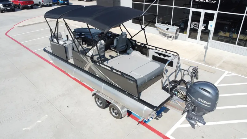 Slide: The Image of Avalon LSZ Versatile Rear Bench - 23' 2025 - 18