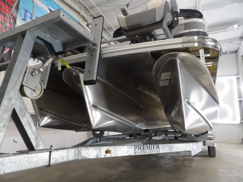 Slide: The Image of Avalon Venture Fish N Cruise - 23' 2025 - 5