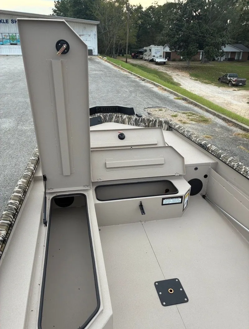 Slide: The Image of Avid 18 Commander 2026 - 10