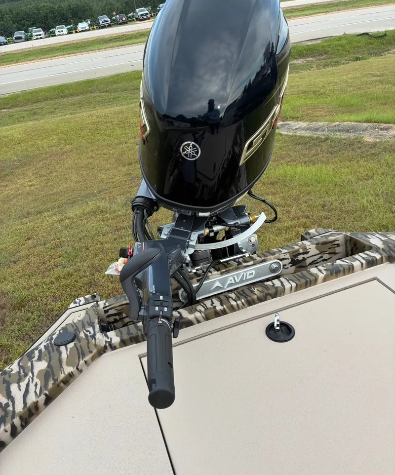 Slide: The Image of Avid 18 Commander 2026 - 3