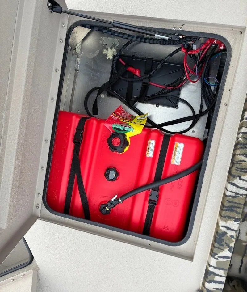 Slide: The Image of Avid 18 Commander 2026 - 6