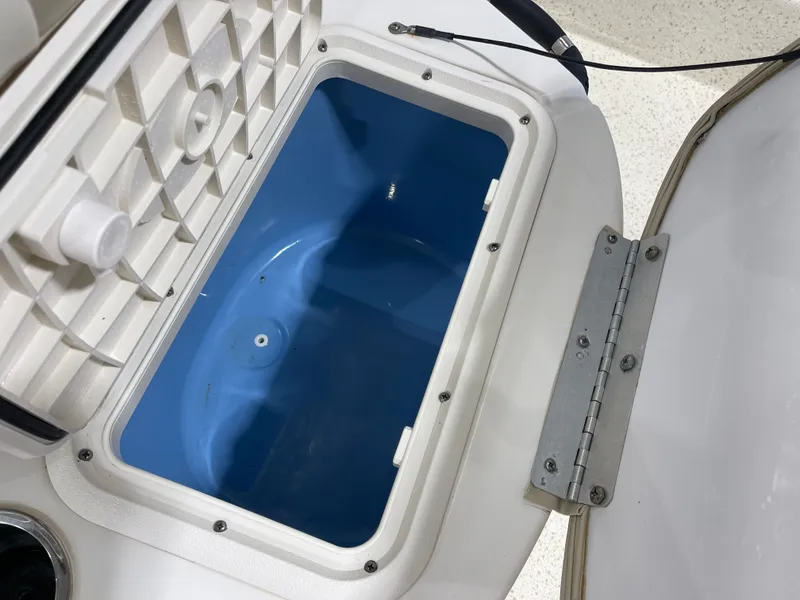 Slide: The Image of Carolina 17 DLX 2020 - 18