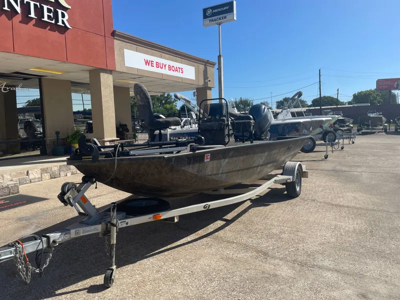 Slide: The Image of G3 Bay 18 DLX 2017 - 3