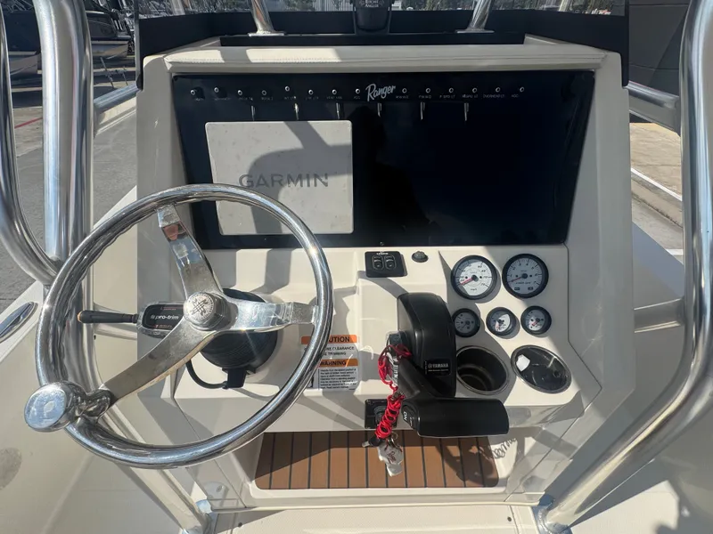 Slide: The Image of Ranger Boats 2360 Bay 2020 - 19