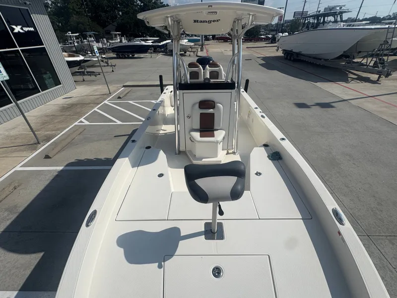 Slide: The Image of Ranger Boats 2360 Bay 2020 - 28