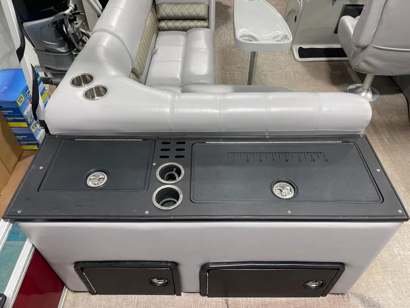 Slide: The Image of Ranger RP220FC 2021 - 11