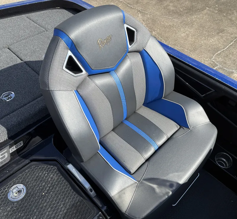 Slide: The Image of Ranger Z521R 2023 - 14