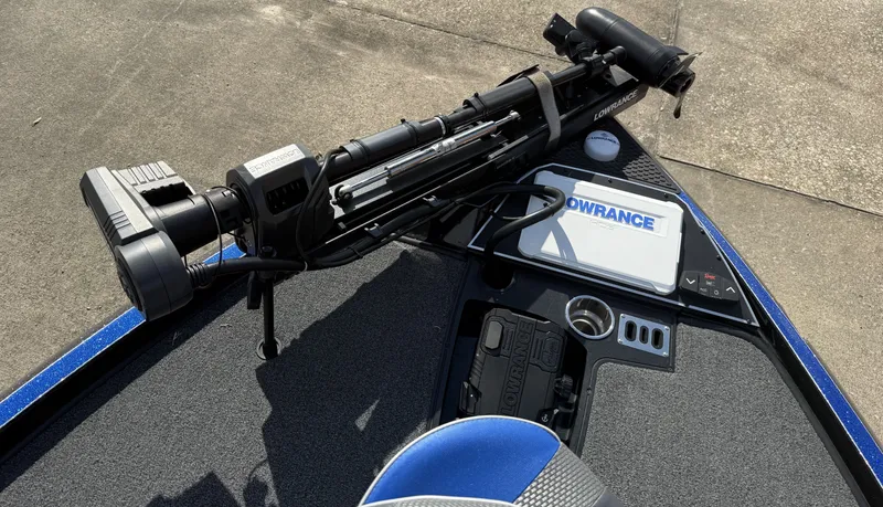 Slide: The Image of Ranger Z521R 2023 - 23