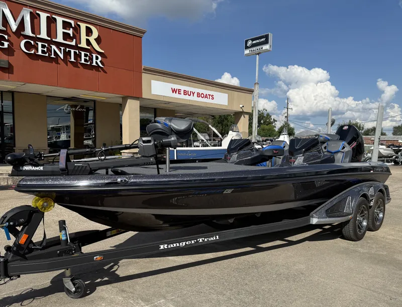 Slide: The Image of Ranger Z521R 2023 - 3