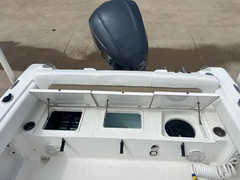 Slide: The Image of Sea Hunt Ultra 234 2013 - 28