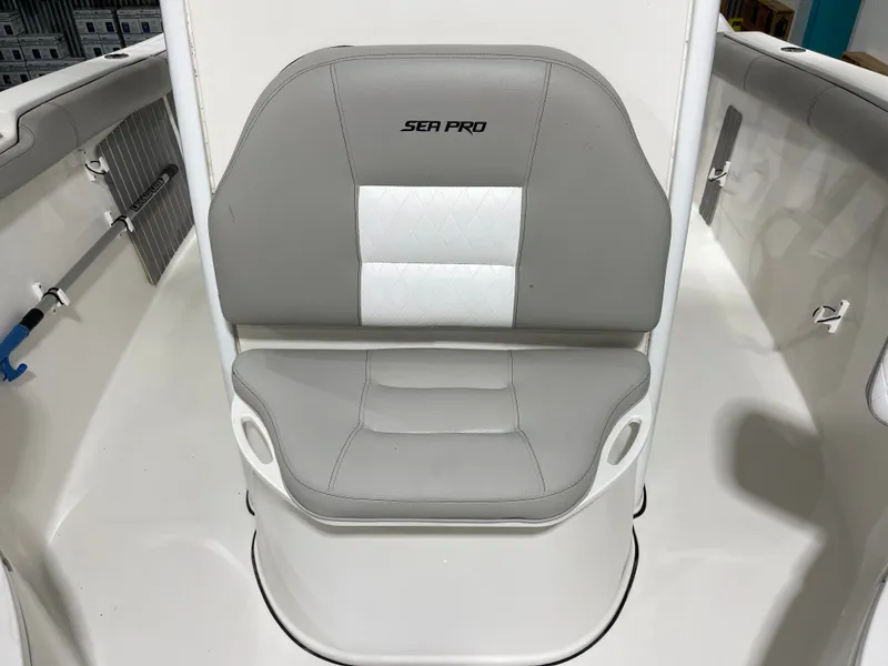 Slide: The Image of Sea Pro 259 Center Console 2019 - 39