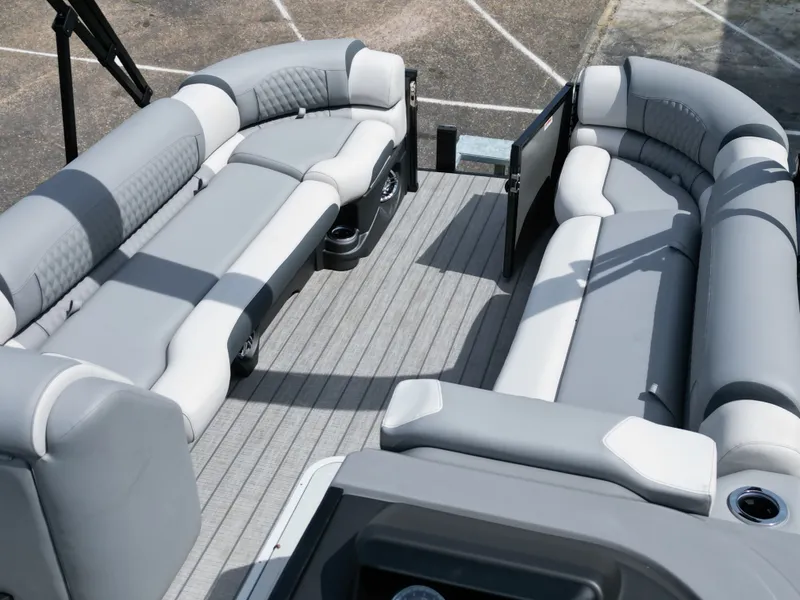 Slide: The Image of Tahoe CAS VRB25T 2025 - 16