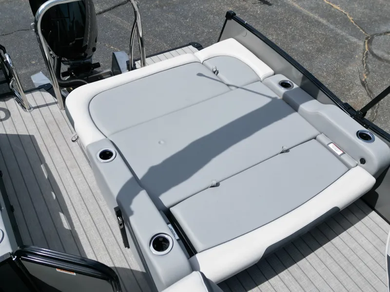 Slide: The Image of Tahoe CAS VRB25T 2025 - 17