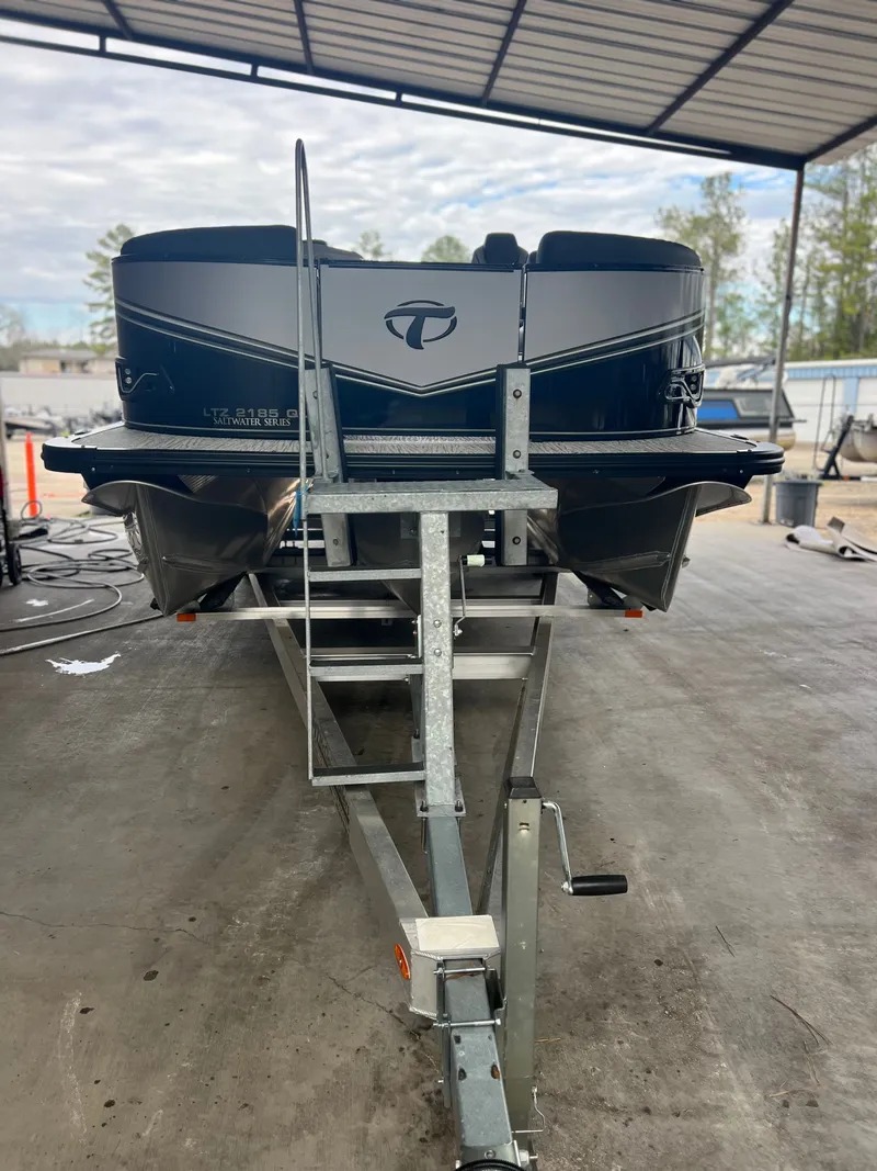 Slide: The Image of Tahoe LTZ QL21T 2024 - 8