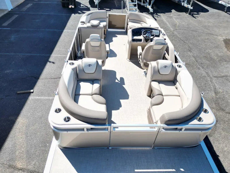 Slide: The Image of Tahoe LTZ QL21T 2024 - 11