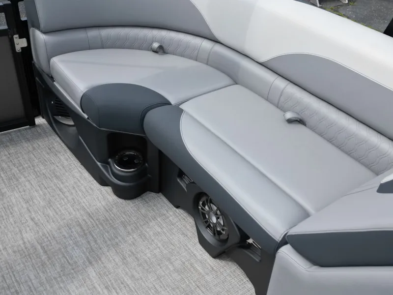 Slide: The Image of Tahoe LTZ QL23T 2025 - 19