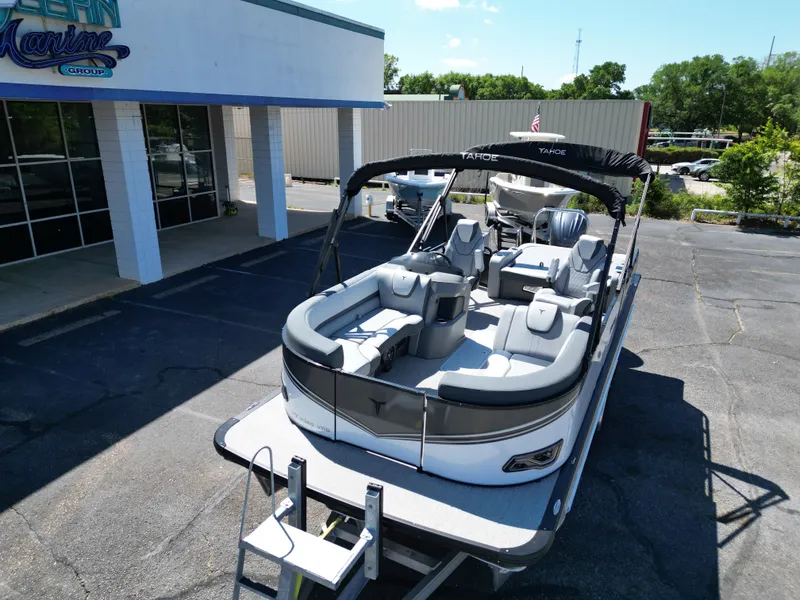 Slide: The Image of Tahoe LTZ VRB23T DX 2025 - 8