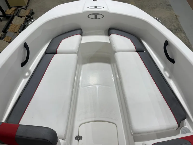 Slide: The Image of Tahoe T16 2020 - 17