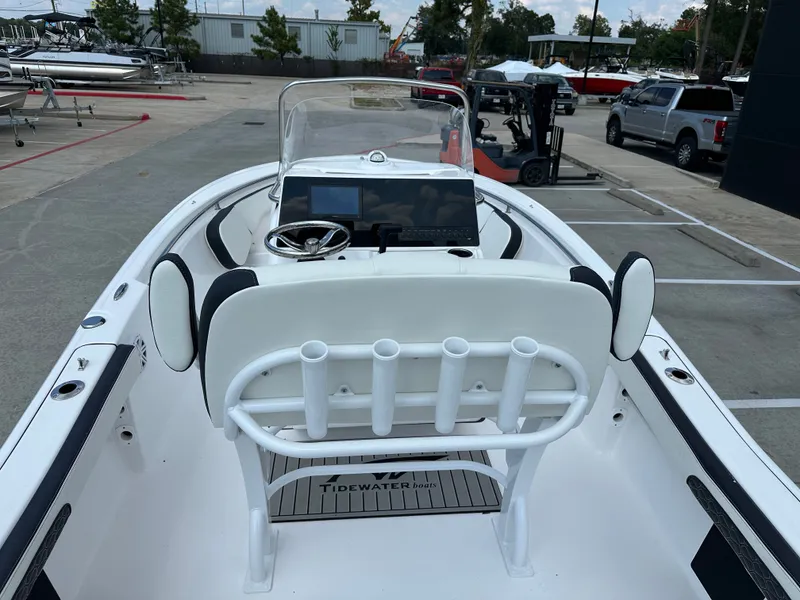 Slide: The Image of Tidewater 198 CC Adventure 2026 - 12