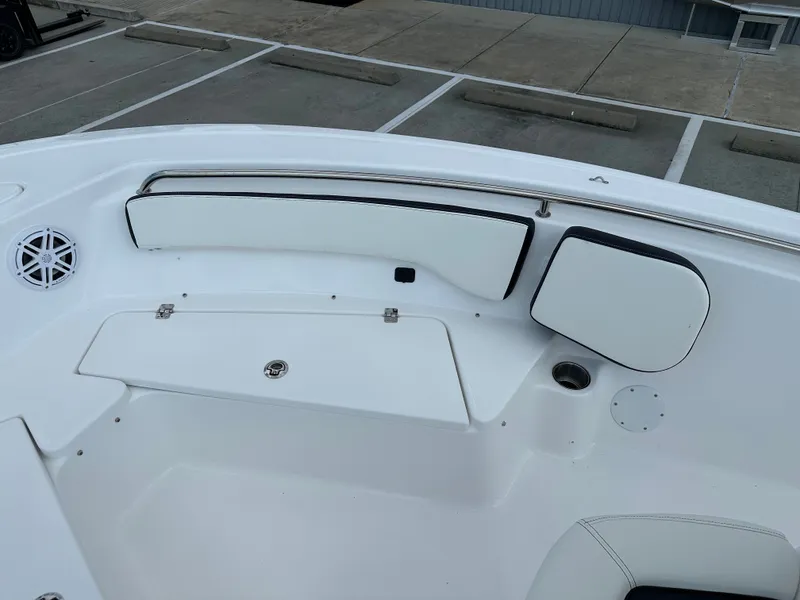 Slide: The Image of Tidewater 198 CC Adventure 2026 - 25