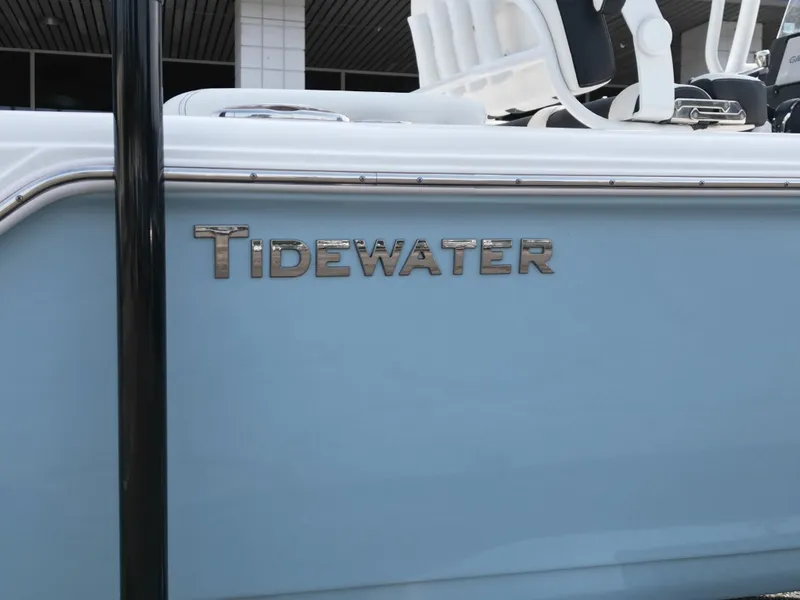 Slide: The Image of Tidewater 220 LXF 2025 - 51