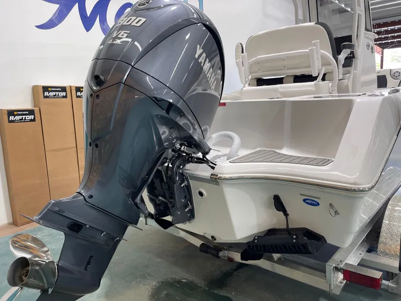 Slide: The Image of Tidewater 232 CC Adventure 2025 - 10