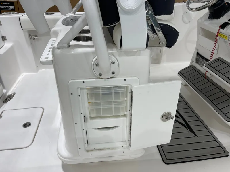 Slide: The Image of Tidewater 232 CC Adventure 2025 - 12