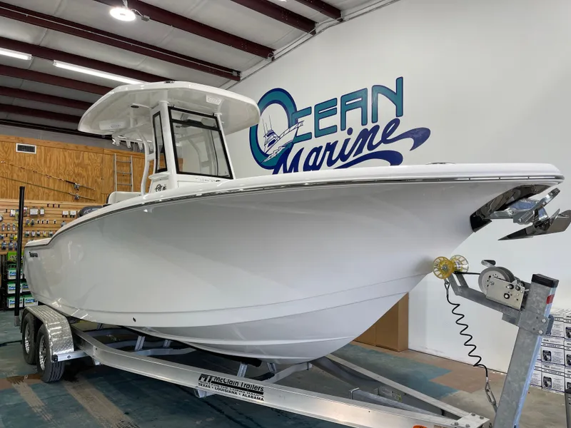 Slide: The Image of Tidewater 232 CC Adventure 2025 - 3