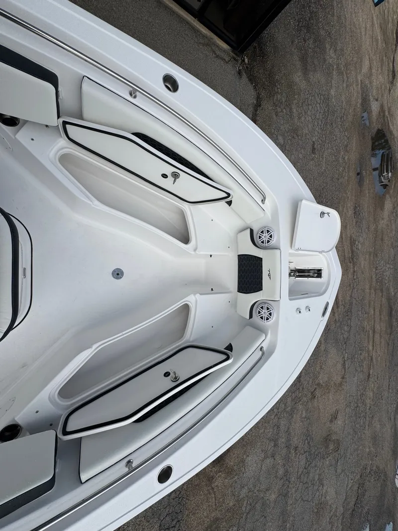 Slide: The Image of Tidewater 232 CC Adventure 2026 - 23