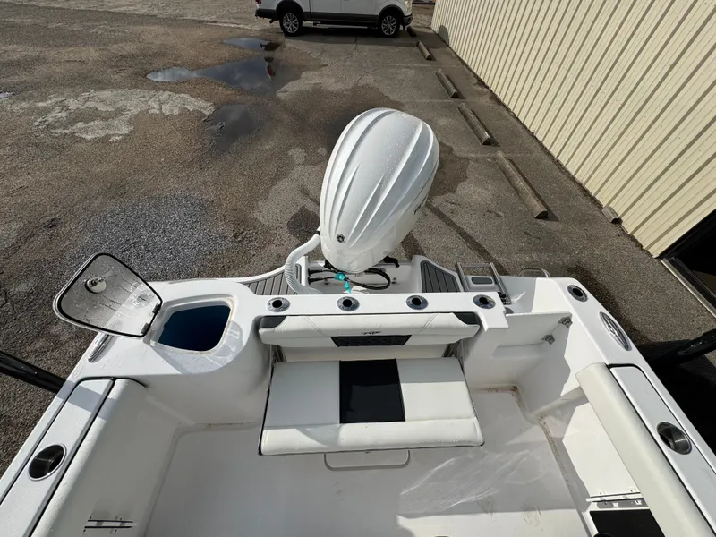 Slide: The Image of Tidewater 232 CC Adventure 2026 - 7