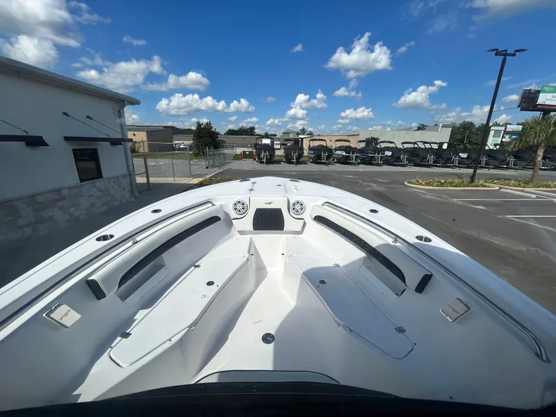 Slide: The Image of Tidewater 232 LXF 2026 - 16