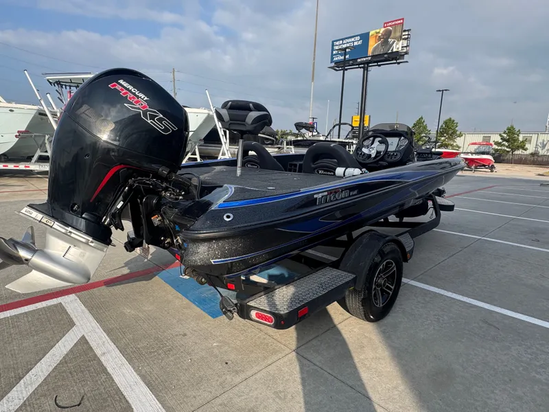 Slide: The Image of Triton 189 TrX 2020 - 14