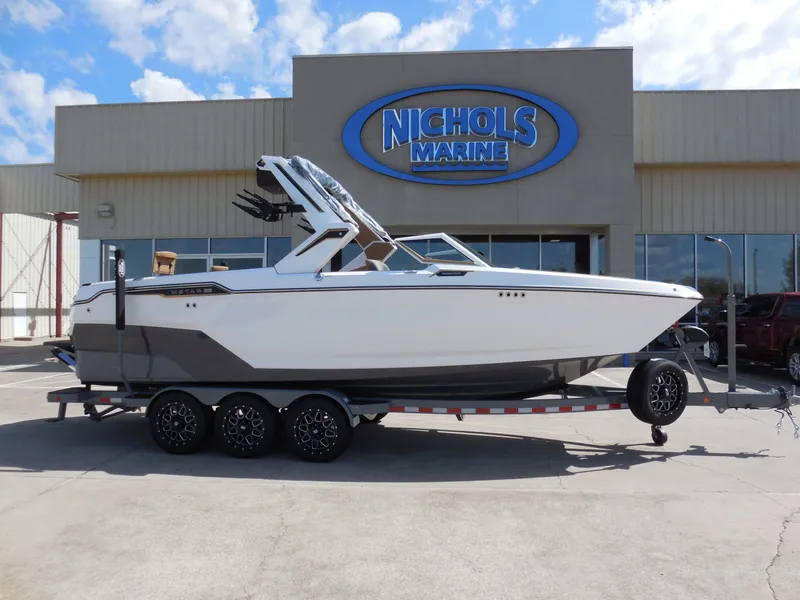The Image of MasterCraft XStar 25 2026 - 1