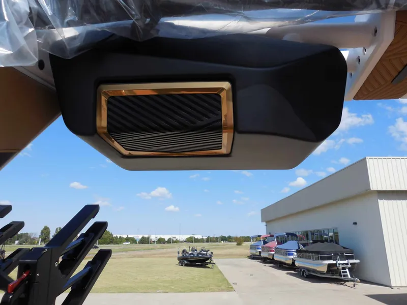 Slide: The Image of MasterCraft XStar 25 2026 - 21