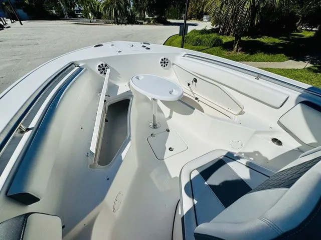 Slide: The Image of Tidewater 252 2018 - 16