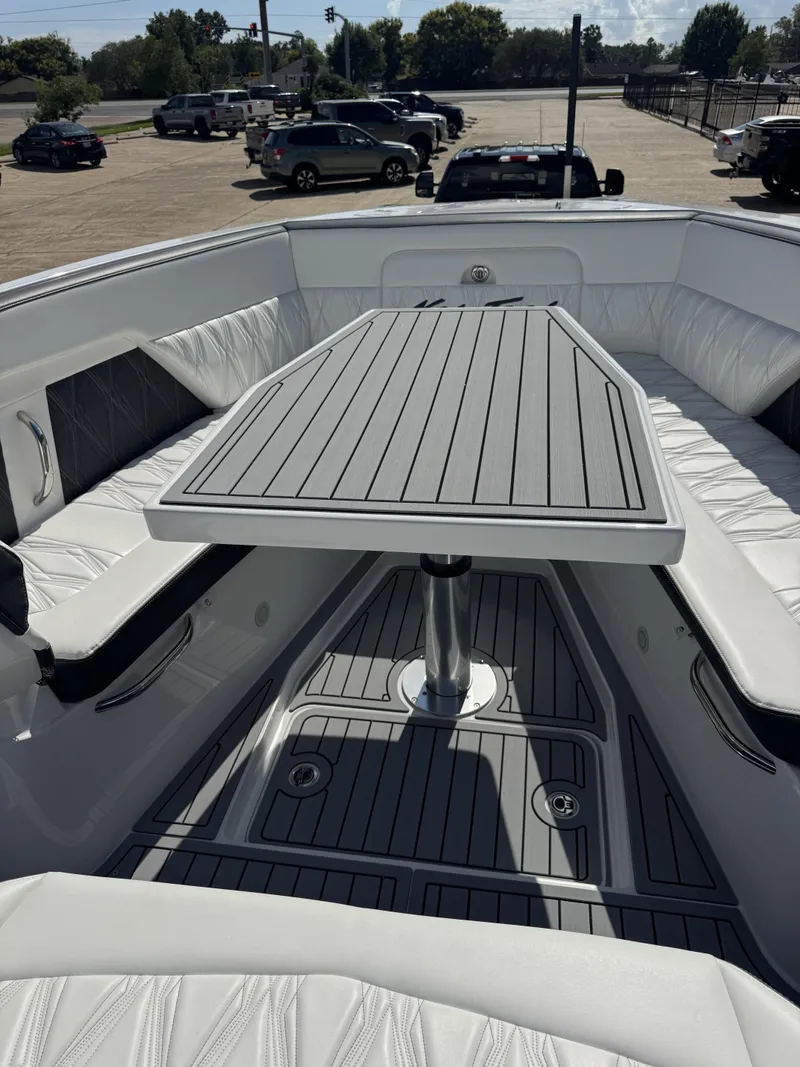 Slide: The Image of Nor-Tech 400 Supersport with trailer 2025 - 10