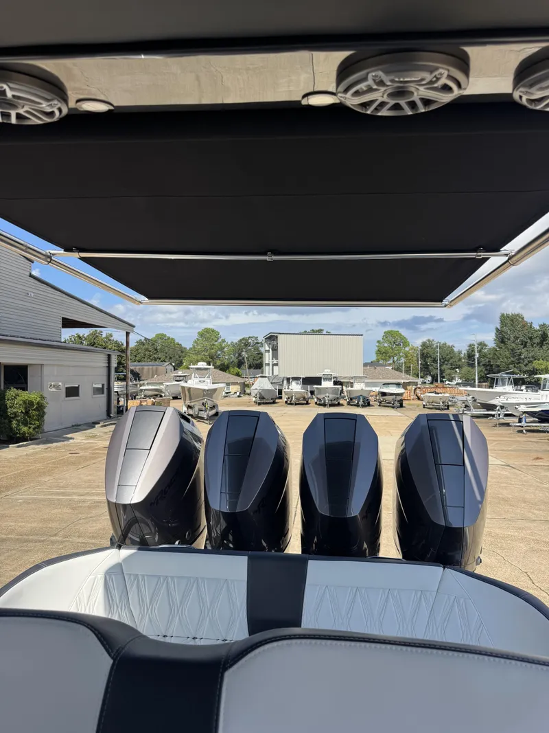 Slide: The Image of Nor-Tech 400 Supersport with trailer 2025 - 17