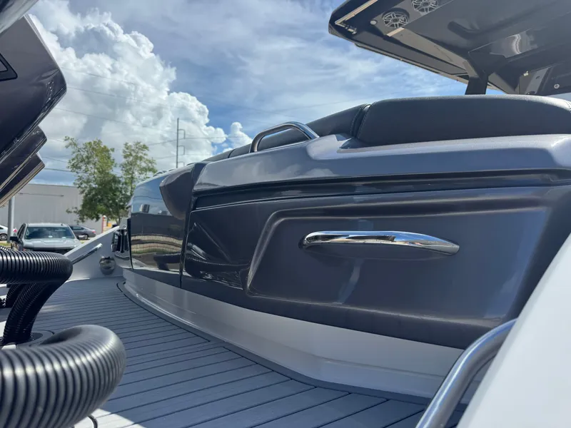 Slide: The Image of Nor-Tech 400 Supersport with trailer 2025 - 4