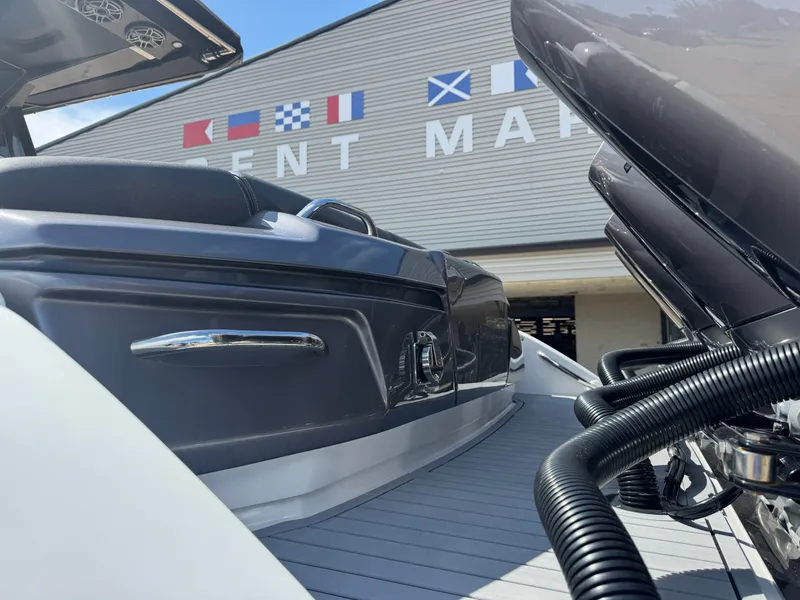 Slide: The Image of Nor-Tech 400 Supersport with trailer 2025 - 6