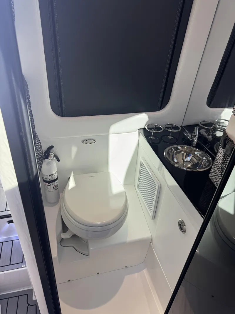 Slide: The Image of Nor-Tech 400 Supersport with trailer 2025 - 9